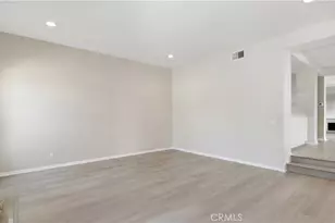 18 Hillsdale, Newport Beach, CA 92660 - Photo 8