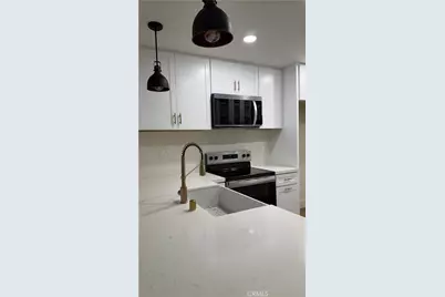 196 Pineview, Irvine, CA 92620 - Photo 6