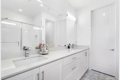 162 Placemark, Irvine, CA 92614 - Photo 24