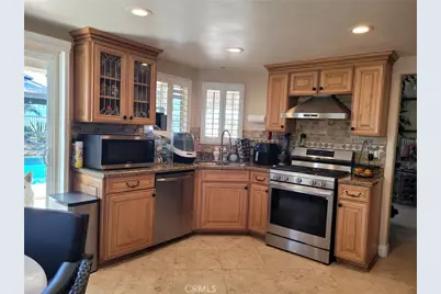 560 Calhoun Street, Corona, CA 92879 - Photo 10