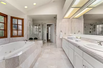 7 Sunpeak, Irvine, CA 92603 - Photo 30