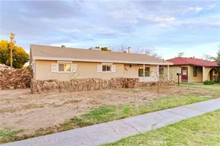 340 N Lovekin, Blythe, CA 92225 - Photo 2