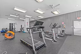 5585 E Pacific Coast Hwy, Long Beach, CA 90804 - Photo 22