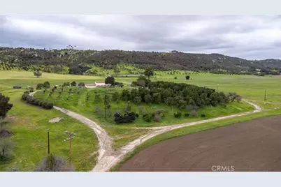 15300 Round Tree Road, Valley Center, CA 92082 - Photo 2