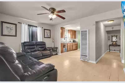 210 S Raitt, Santa Ana, CA 92703 - Photo 2