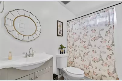 210 S Raitt, Santa Ana, CA 92703 - Photo 10