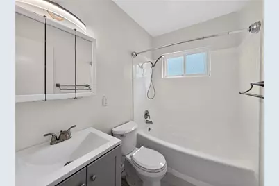 207 209 Baltimore Avenue, Huntington Beach, CA 92648 - Photo 8