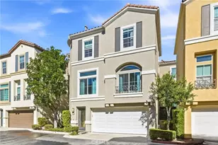 205 Montana Del Lago, Rancho Santa Margarita, CA 92688 - Photo 2