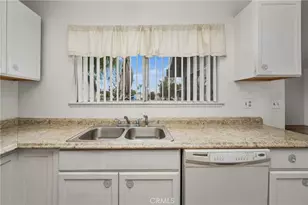 9732 Pettswood Dr Dr, Huntington Beach, CA 92646 - Photo 10