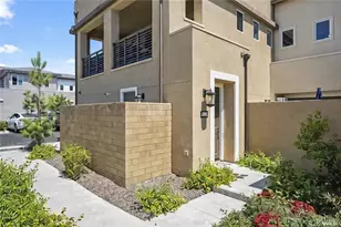 251 Follyhatch, Irvine, CA 92618 - Photo 4