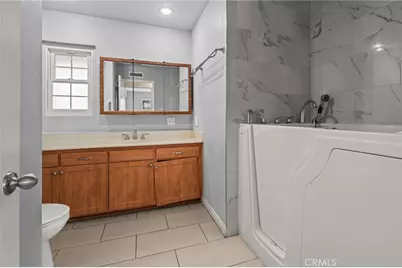 2750 E Diana Avenue, Anaheim, CA 92806 - Photo 20