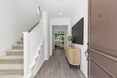 275 Rodeo #8, Irvine, CA 92602 - Photo 2