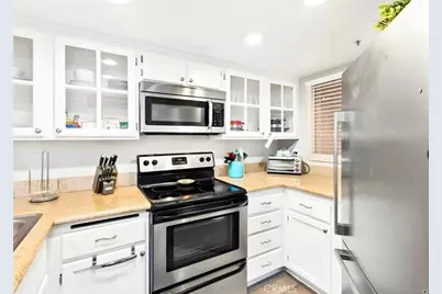 1200 Pacific Coast Highway #102, Huntington Beach, CA 92648 - Photo 10