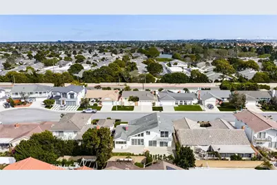 20761 Mission Ln, Huntington Beach, CA 92646 - Photo 52