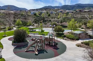 2805 Santa Fiora, Corona, CA 92882 - Photo 58