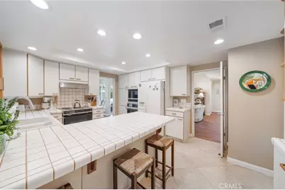 26891 Preciados, Mission Viejo, CA 92691 - Photo 12