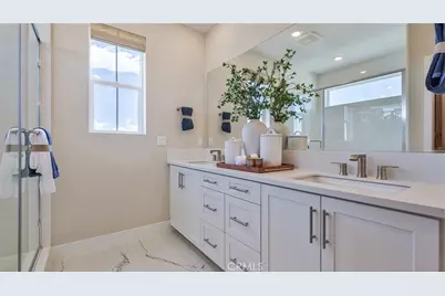 27330 Black Walnut Place, Valencia, CA 91381 - Photo 12