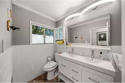 5150 1/2 Village Grn, Los Angeles, CA 90016 - Photo 12