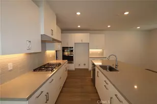 27322 Bear Paw Ln, Valencia, CA 91381 - Photo 2