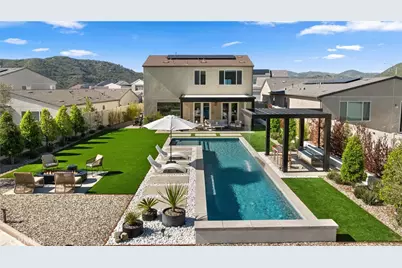 333 Canter Court, Fallbrook, CA 92028 - Photo 2