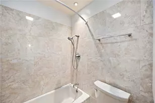 213 Springview, Irvine, CA 92620 - Photo 16