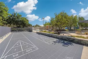 104 Sculpture, Irvine, CA 92618 - Photo 32