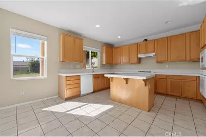 28234 Picadilly Place, Castaic, CA 91384 - Photo 6