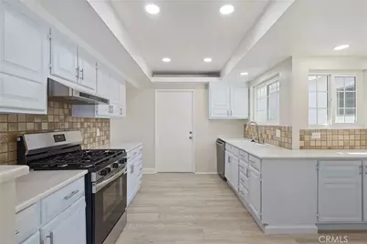 915 Coastline, Seal Beach, CA 90740 - Photo 14