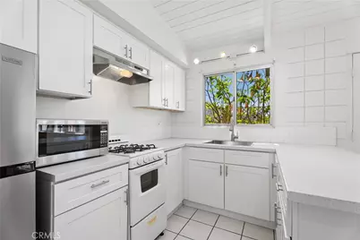 1124 Victoria, Costa Mesa, CA 92627 - Photo 12