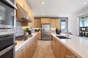 27468 Pistachio Wy, Valencia, CA 91381 - Photo 2