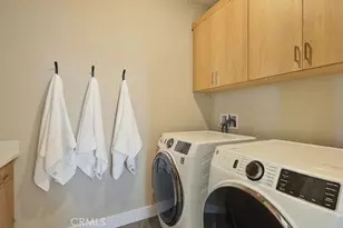 27468 Pistachio Wy, Valencia, CA 91381 - Photo 24