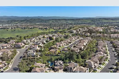 22970 Bouquet, Mission Viejo, CA 92692 - Photo 4