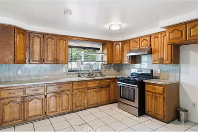 519 English, Santa Ana, CA 92703 - Photo 14