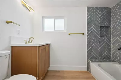 8330 Elburg, Paramount, CA 90723 - Photo 6