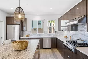 627 Cardiff Reef, Costa Mesa, CA 92627 - Photo 12
