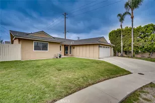 15501 Eliot, Huntington Beach, CA 92647 - Photo 2