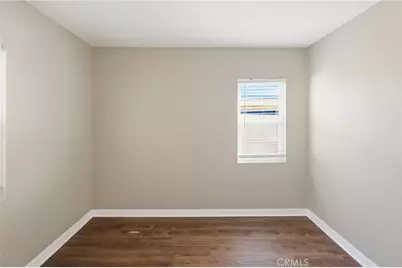 2010 N Corlett, Los Angeles, CA 90059 - Photo 12