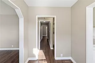 2010 N Corlett, Los Angeles, CA 90059 - Photo 6