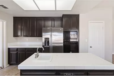 7325 Round Hill Drive, Lancaster, CA 93536 - Photo 10