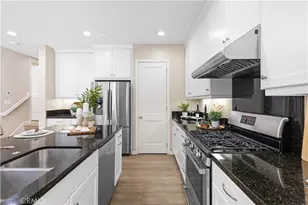 77 Painted Trellis, Irvine, CA 92620 - Photo 8