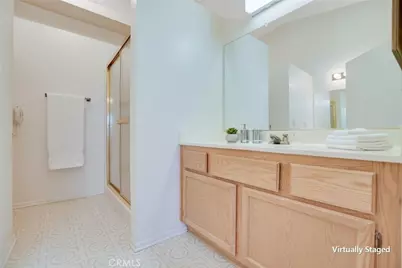 15920 Foxwood, Victorville, CA 92395 - Photo 32