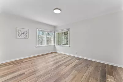 9801 S Hobart Boulevard, Los Angeles, CA 90047 - Photo 24