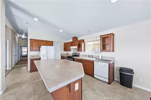 26110 Sultanas, Homeland, CA 92548 - Photo 4