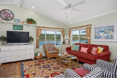 7 Saratoga, Newport Beach, CA 92660 - Photo 18