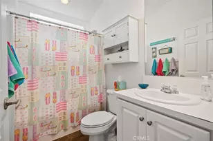 7 Saratoga, Newport Beach, CA 92660 - Photo 30