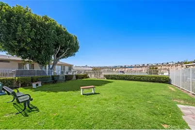 7 Saratoga, Newport Beach, CA 92660 - Photo 50