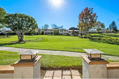 525 Vista Flora, Newport Beach, CA 92660 - Photo 32