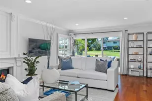 525 Vista Flora, Newport Beach, CA 92660 - Photo 12