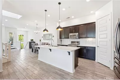 119 Plateau, Irvine, CA 92618 - Photo 2