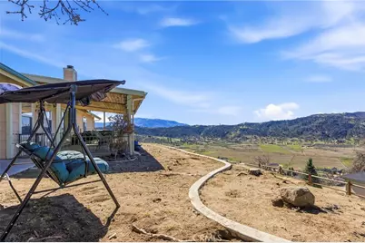 27100 Barkes Way, Tehachapi, CA 93561 - Photo 32
